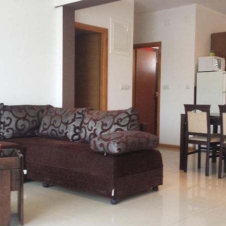 Apartments Villa Natali - Heating Pool Трогир Екстериор снимка