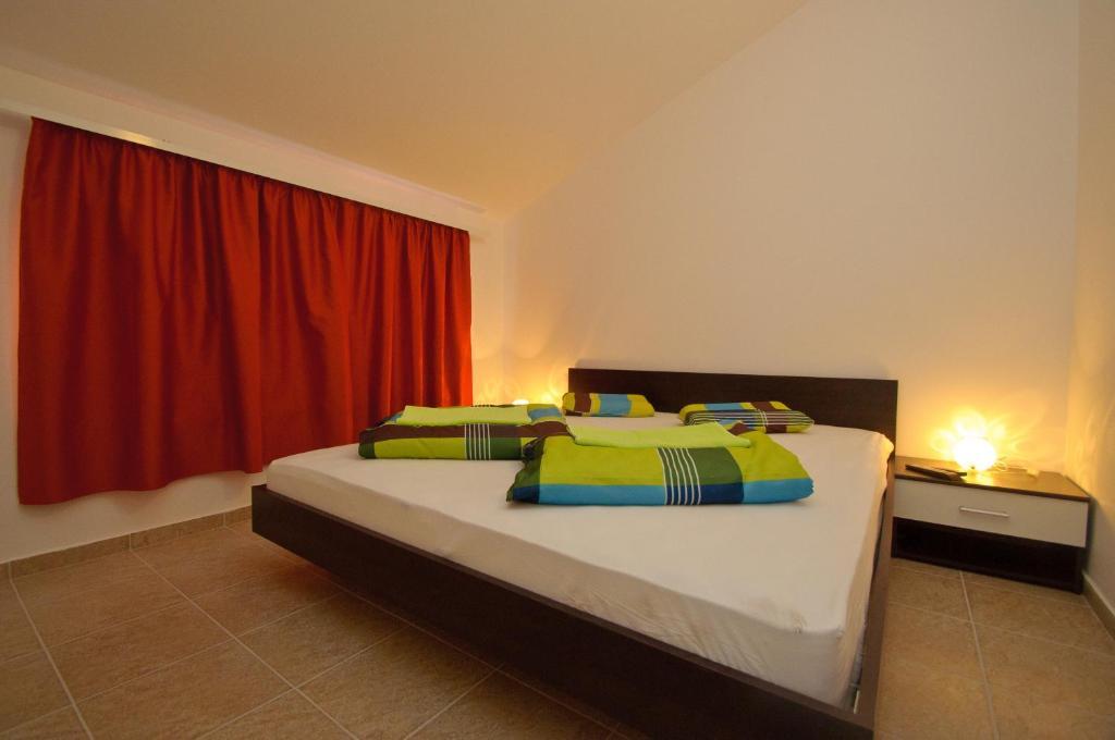 Apartments Villa Natali - Heating Pool Трогир Стая снимка